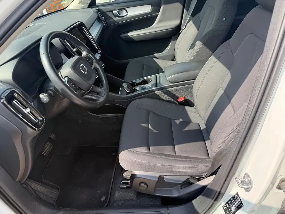 Volvo XC40 AUT Momentum Pro - Thumbnail 11