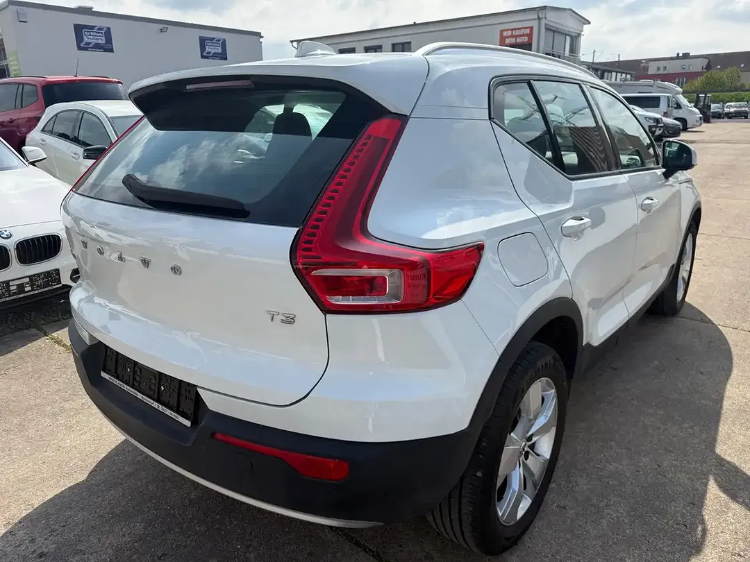 Volvo XC40 AUT Momentum Pro - Thumbnail 6