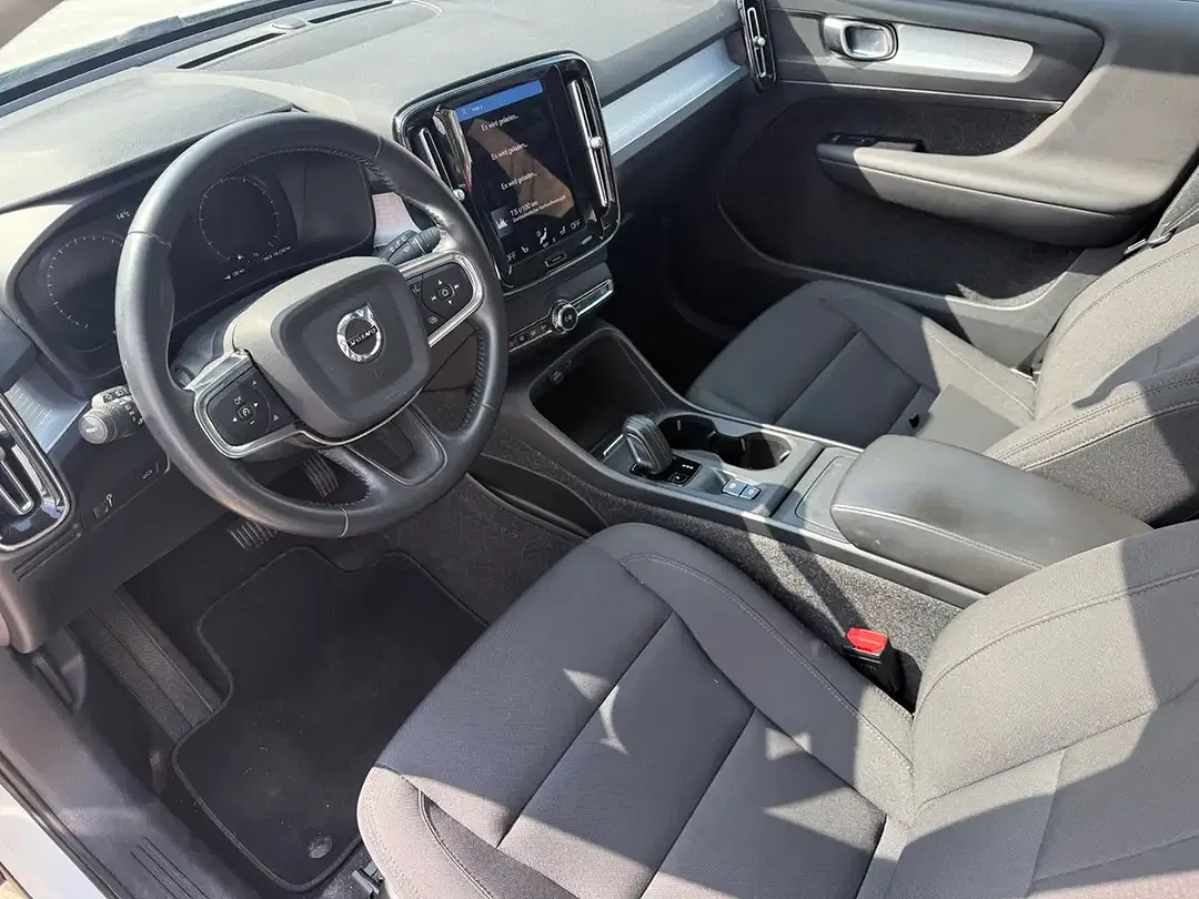 Volvo XC40 AUT Momentum Pro - Thumbnail 8