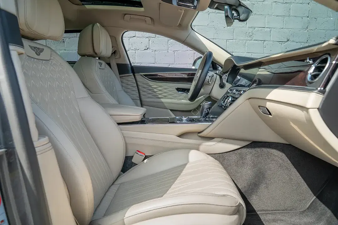 Bentley Flying Spur 4.0 V8 Azure - Thumbnail 7