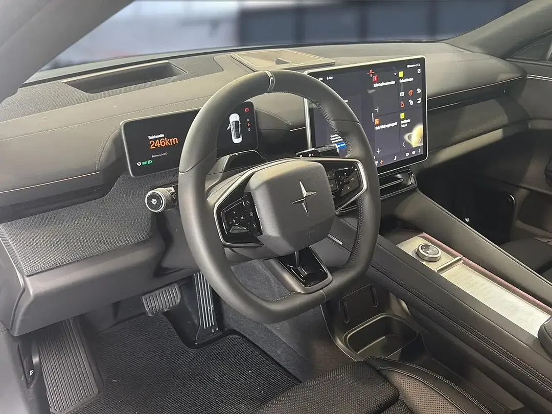Polestar 4 Long Range - Thumbnail 10