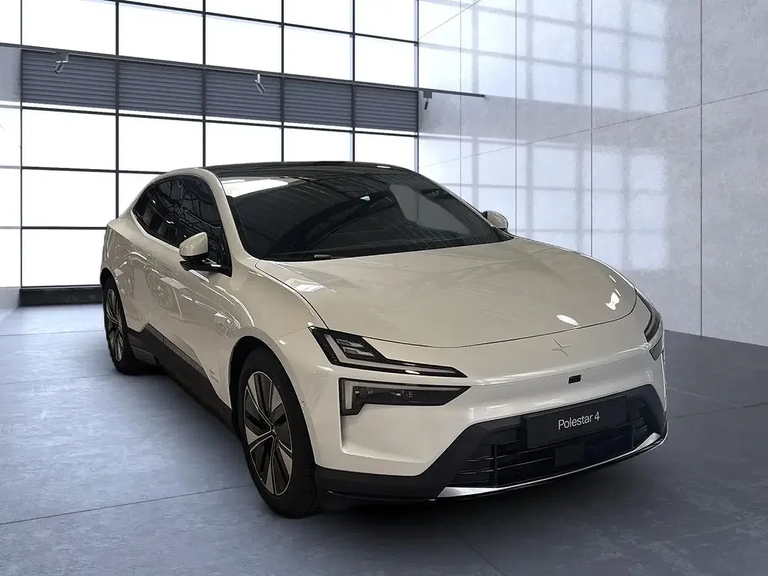 Polestar 4 Long Range - Thumbnail 4