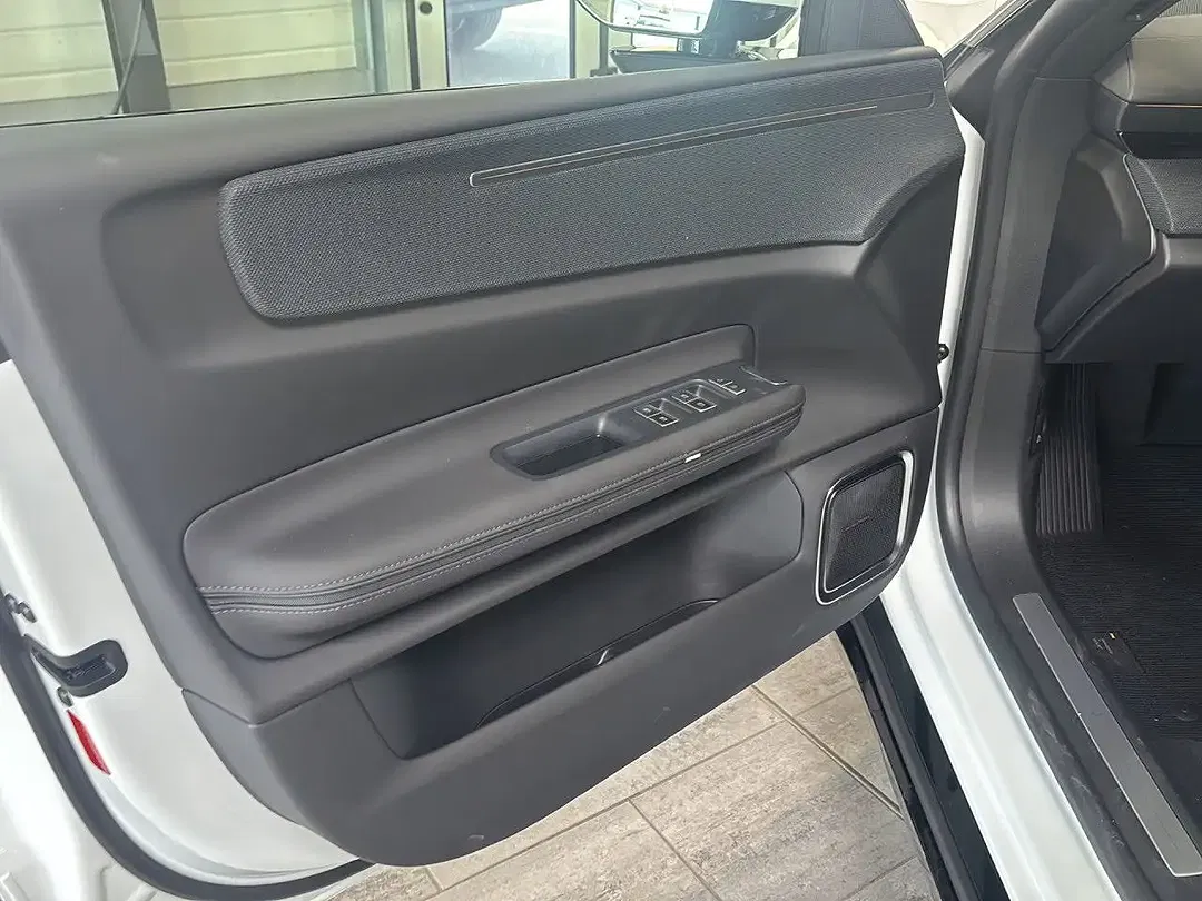 Polestar 4 Long Range - Thumbnail 8