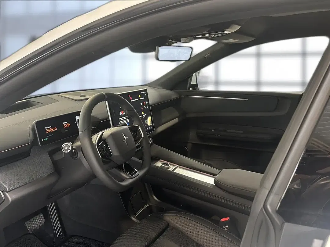 Polestar 4 Long Range - Thumbnail 9