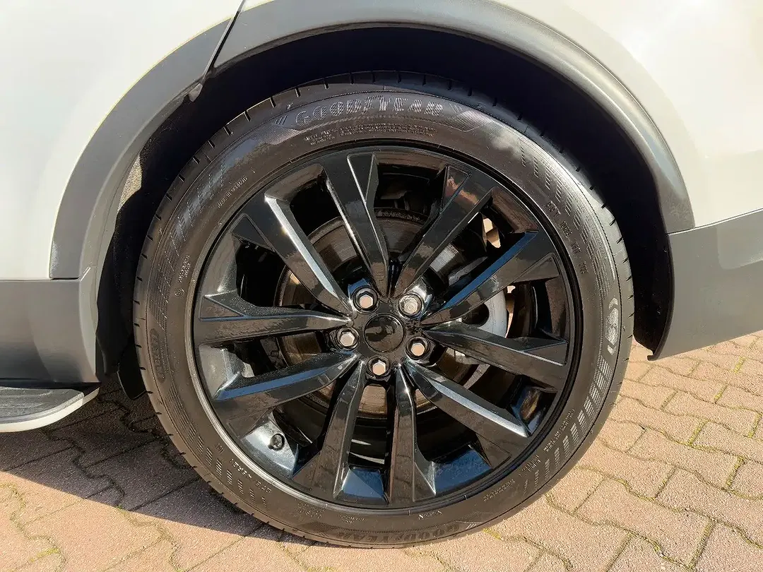 Land Rover Discovery D250 4x4 SE - Thumbnail 9