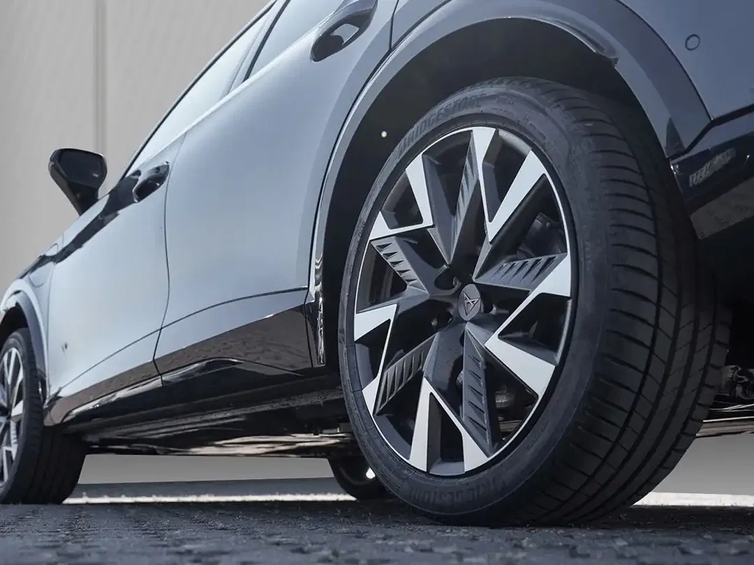 CUPRA Formentor PHEV VZ1 - Thumbnail 5