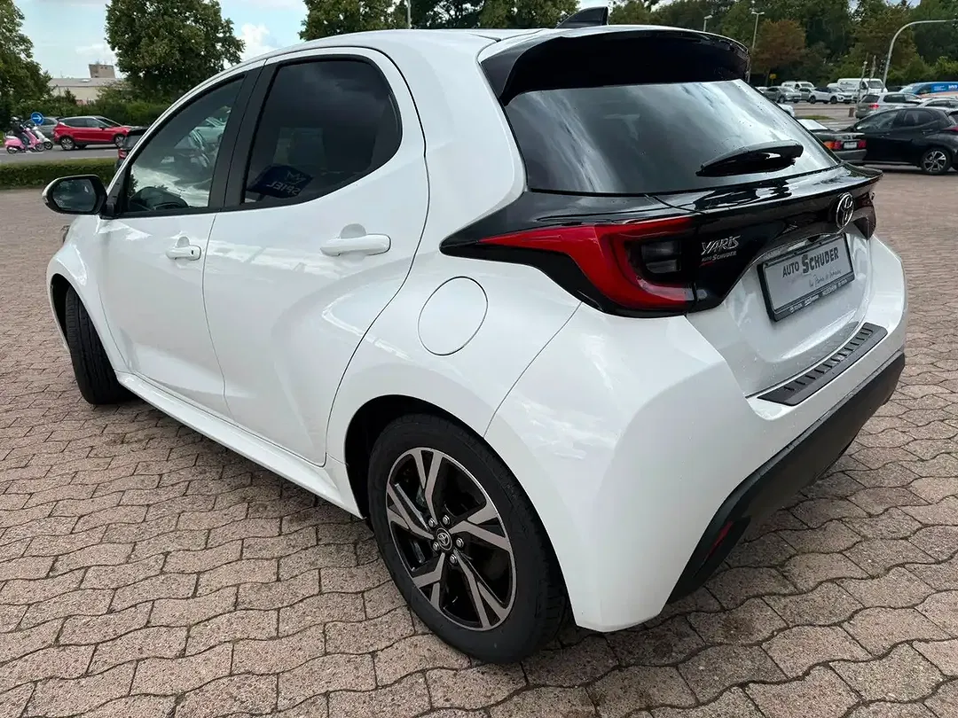 Toyota Yaris Hybrid Teamplayer - Thumbnail 3