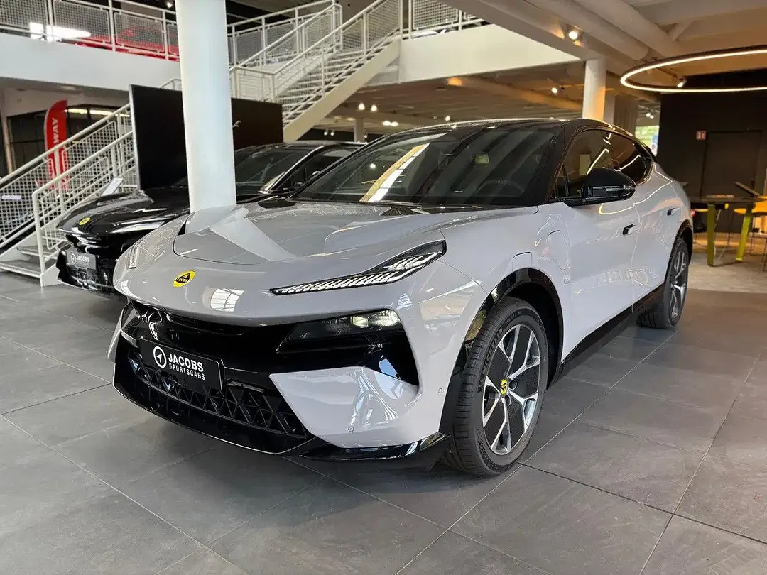 Lotus Eletre - foto 1
