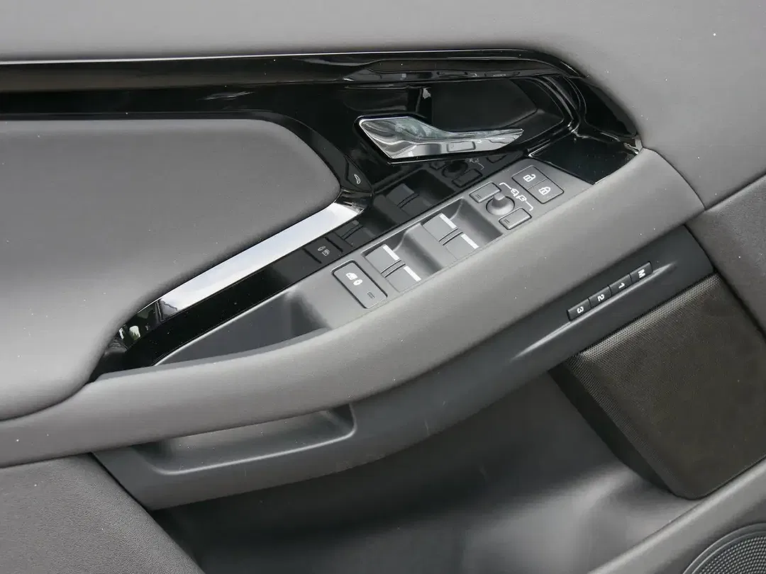 Land Rover Range Rover Evoque Dynamic SE - Thumbnail 12