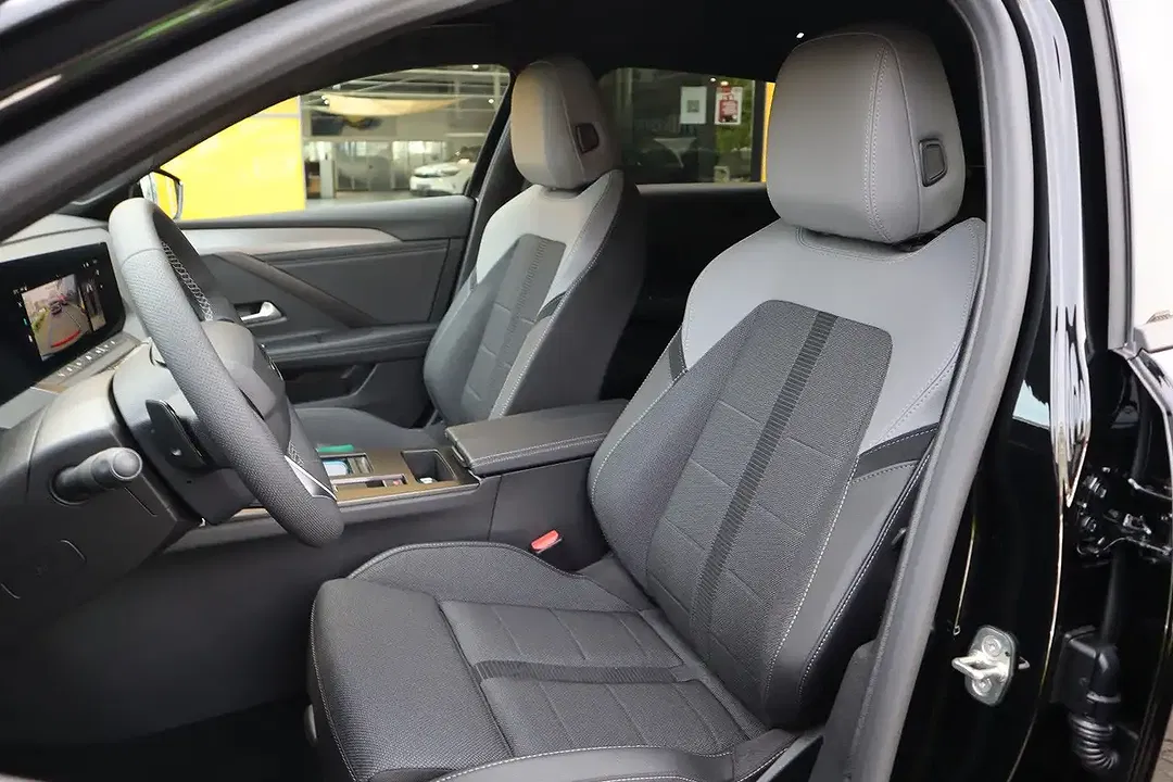 Opel Astra 1.5 D Ultimate - Thumbnail 7