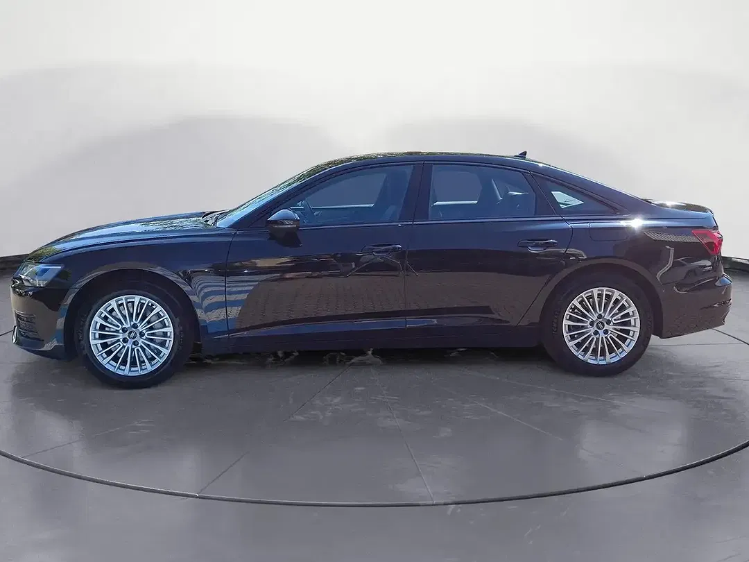 Audi A6 50 TFSI e design - foto 2