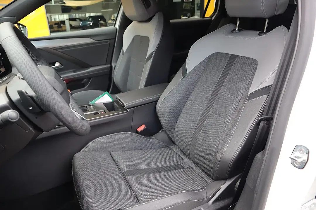 Opel Astra 1.5 D Ultimate - Thumbnail 7
