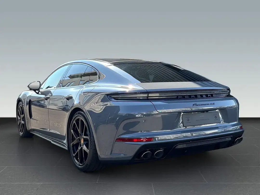 Porsche Panamera E-Hybrid Active - Thumbnail 3