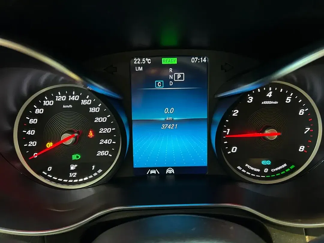 Mercedes-Benz GLC 300 4MATIC AMG MBUX - Thumbnail 12