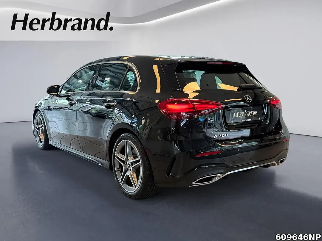 Mercedes-Benz A 200 AMG - Thumbnail 4