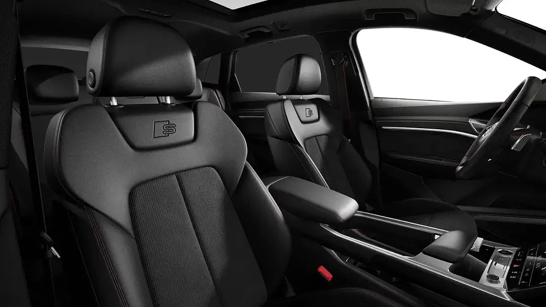 Audi Q8 e-tron 55 quattro S line - Thumbnail 13