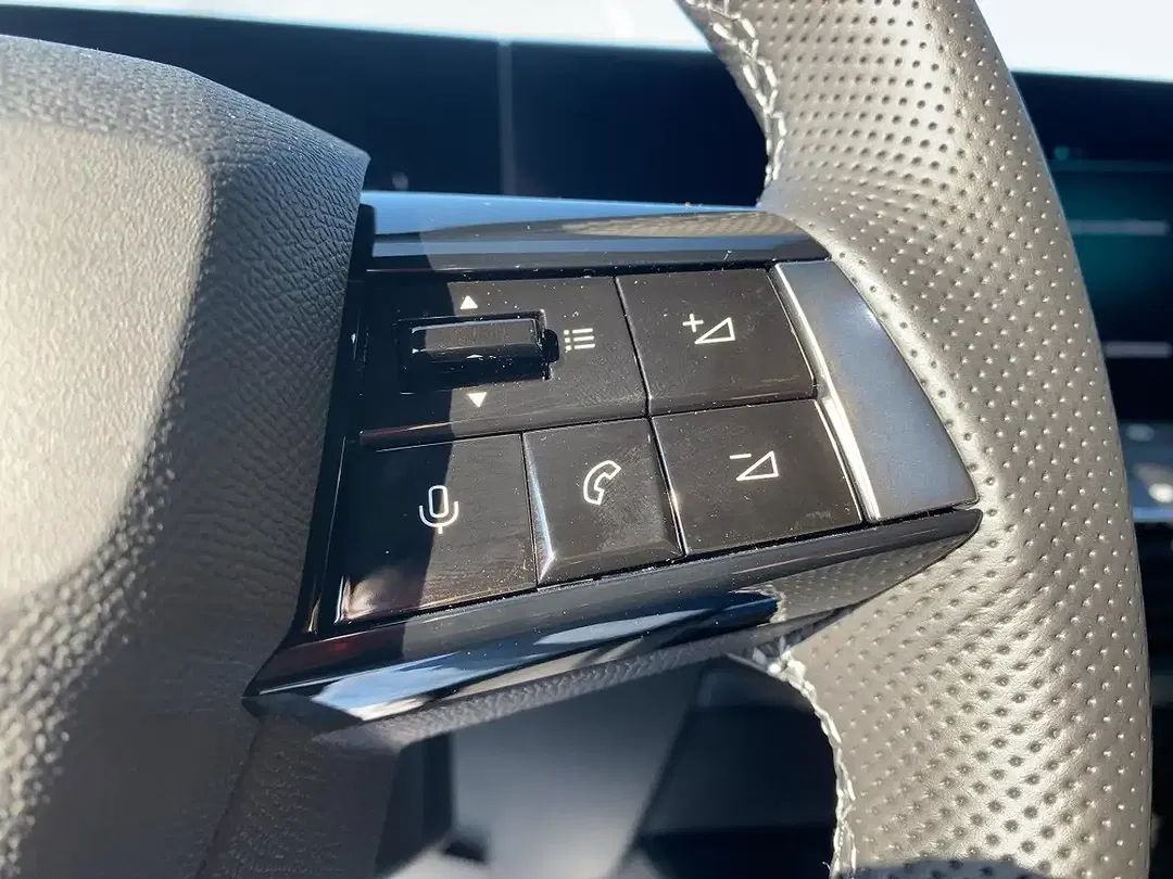 Opel Astra GS - Thumbnail 10
