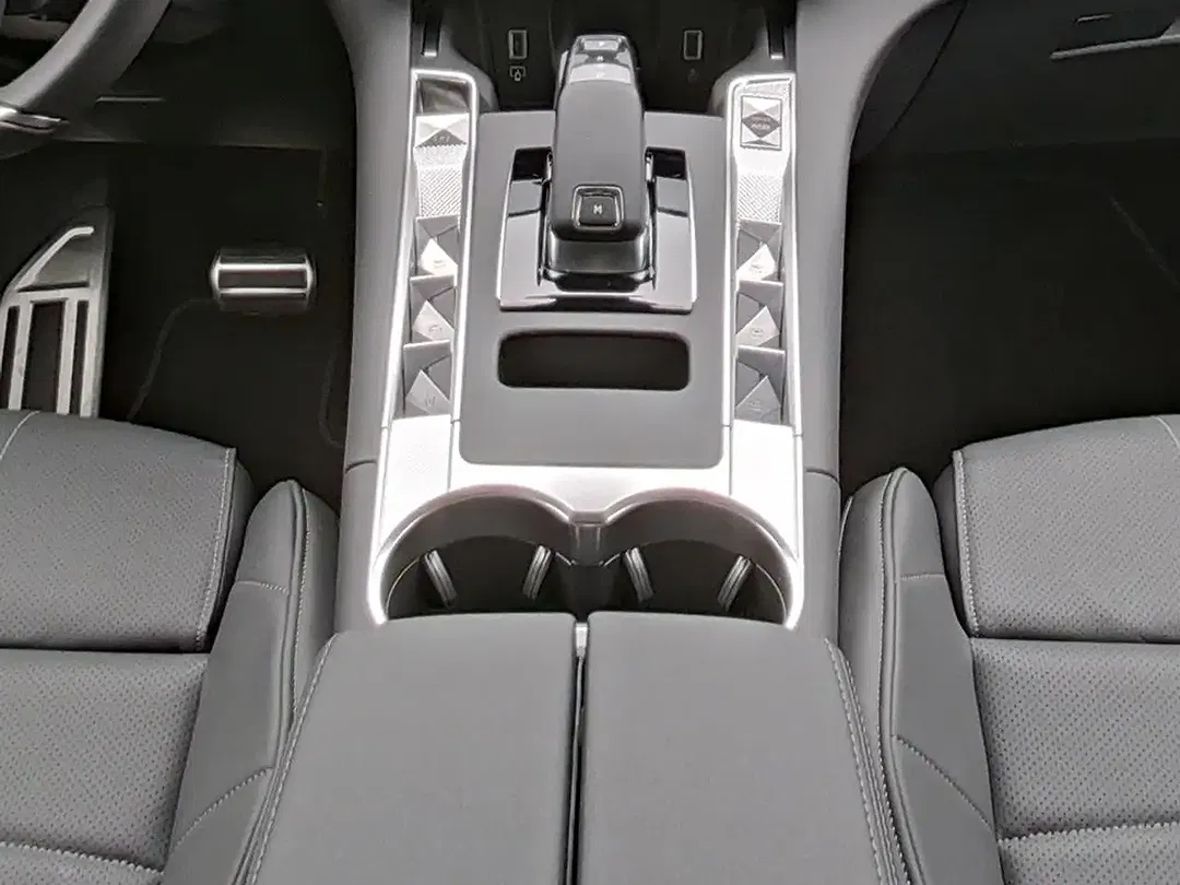DS Automobiles DS 7 Crossback - foto 12