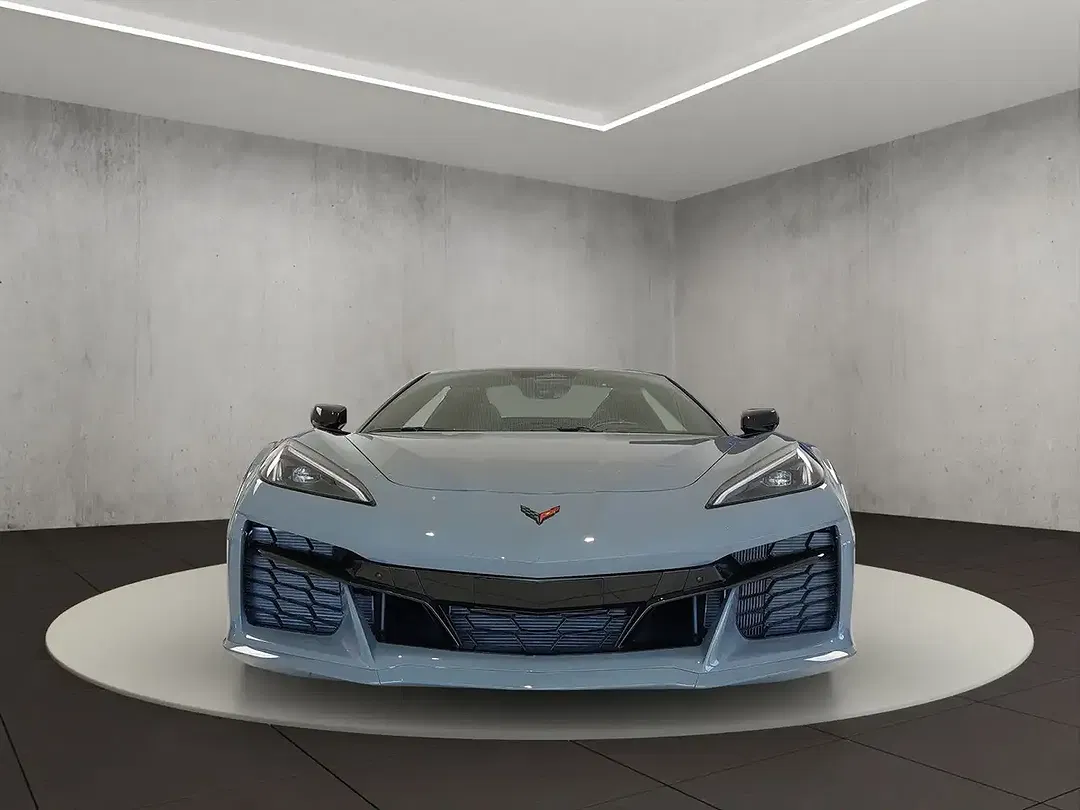 Corvette C8 E-Ray 3LZ Convertible - Thumbnail 8