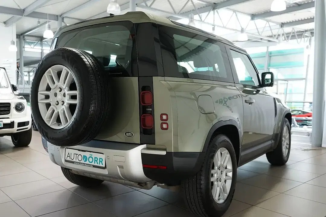 Land Rover Defender P300 90 S - Thumbnail 5