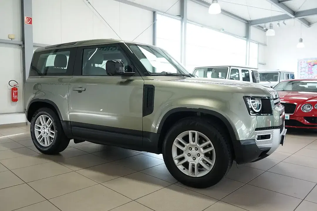 Land Rover Defender P300 90 S - Thumbnail 6