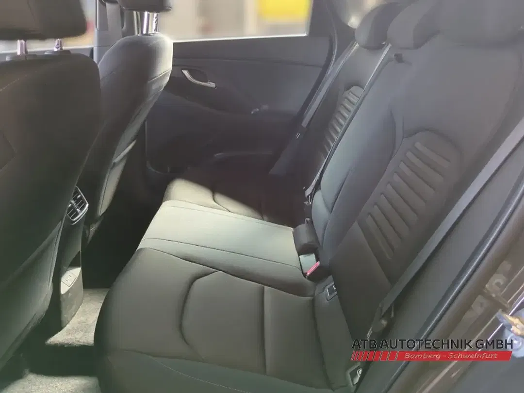 Hyundai i30 1.5 T-GDI MHEV DCT Advantage - Thumbnail 11