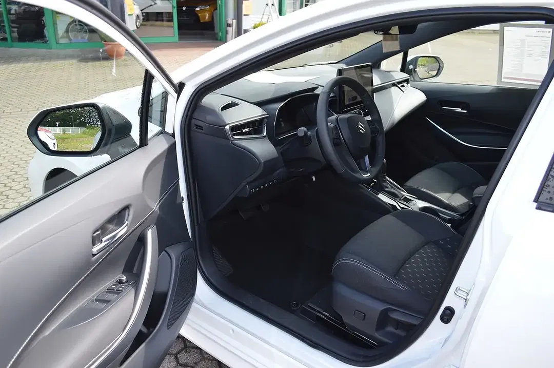 Suzuki Swace Hybrid 1.8 CVT Comfort+ - Thumbnail 10