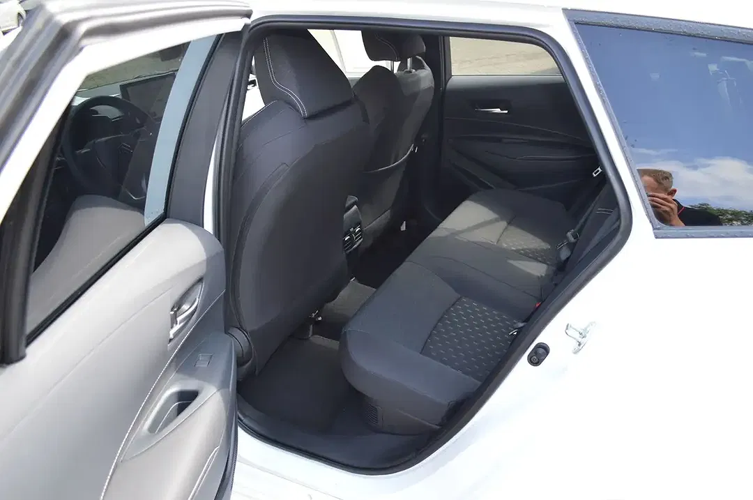 Suzuki Swace Hybrid 1.8 CVT Comfort+ - Thumbnail 11