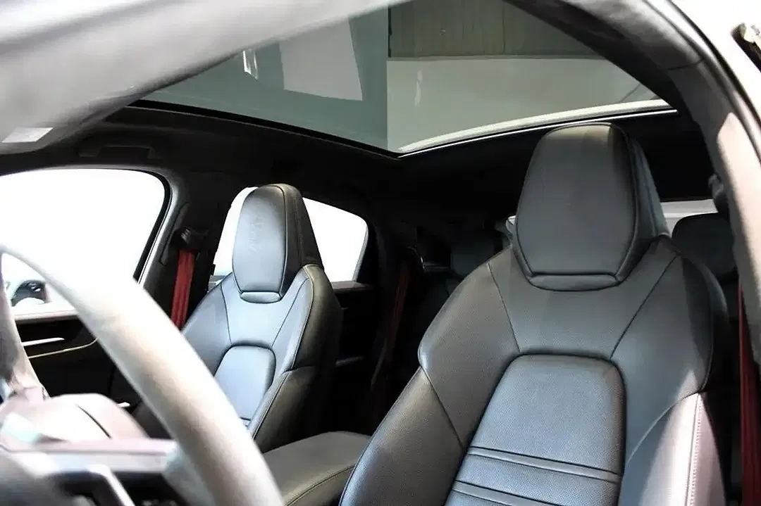 Porsche Cayenne E-Hybrid Coupe - Thumbnail 11