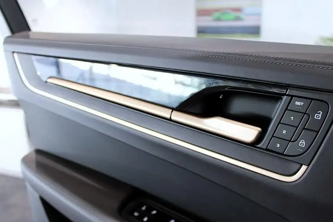 Porsche Cayenne E-Hybrid Coupe - Thumbnail 15