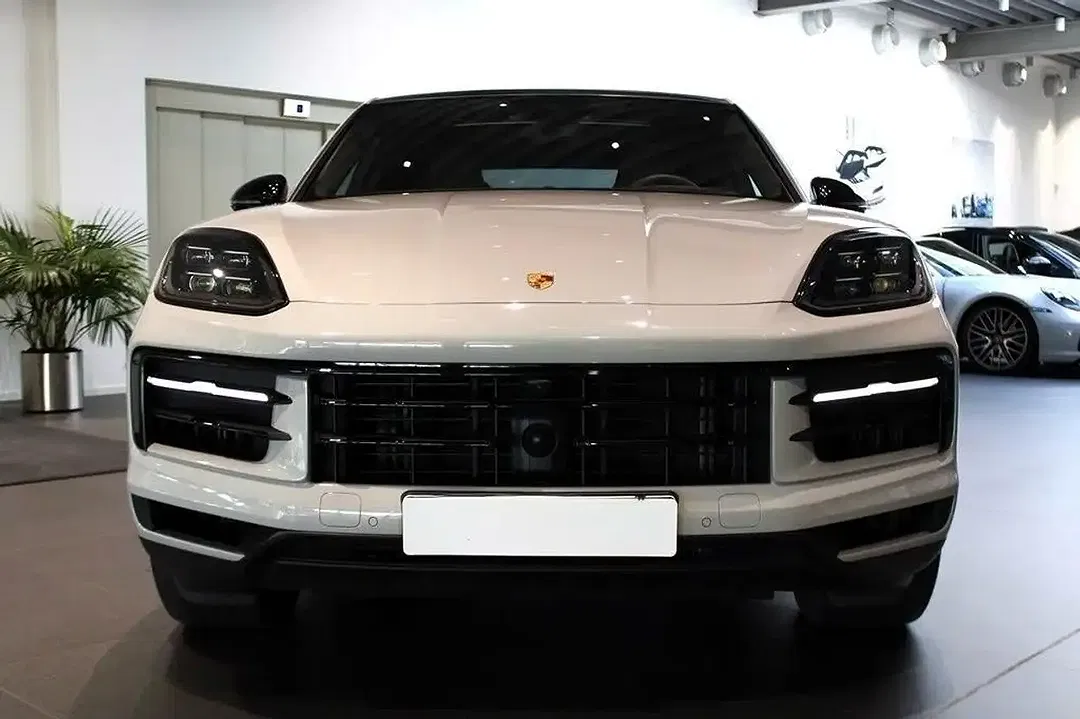 Porsche Cayenne E-Hybrid Coupe - foto 2
