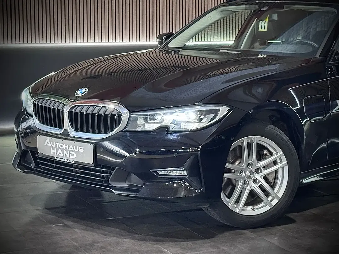 BMW 330 Advantage Touring - Thumbnail 2