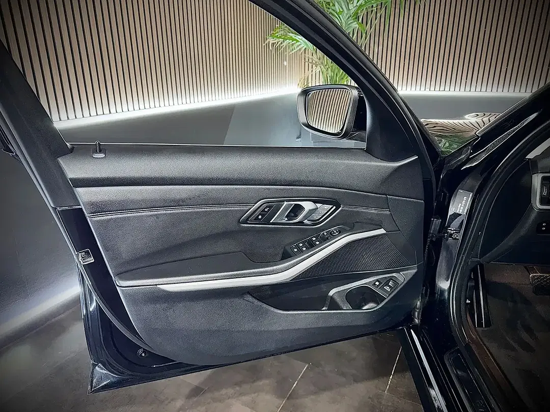 BMW 330 Advantage Touring - Thumbnail 9
