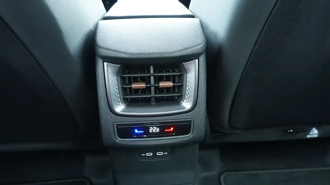 CUPRA Terramar 1.5 eTSI DSG Matrix LED - Thumbnail 11