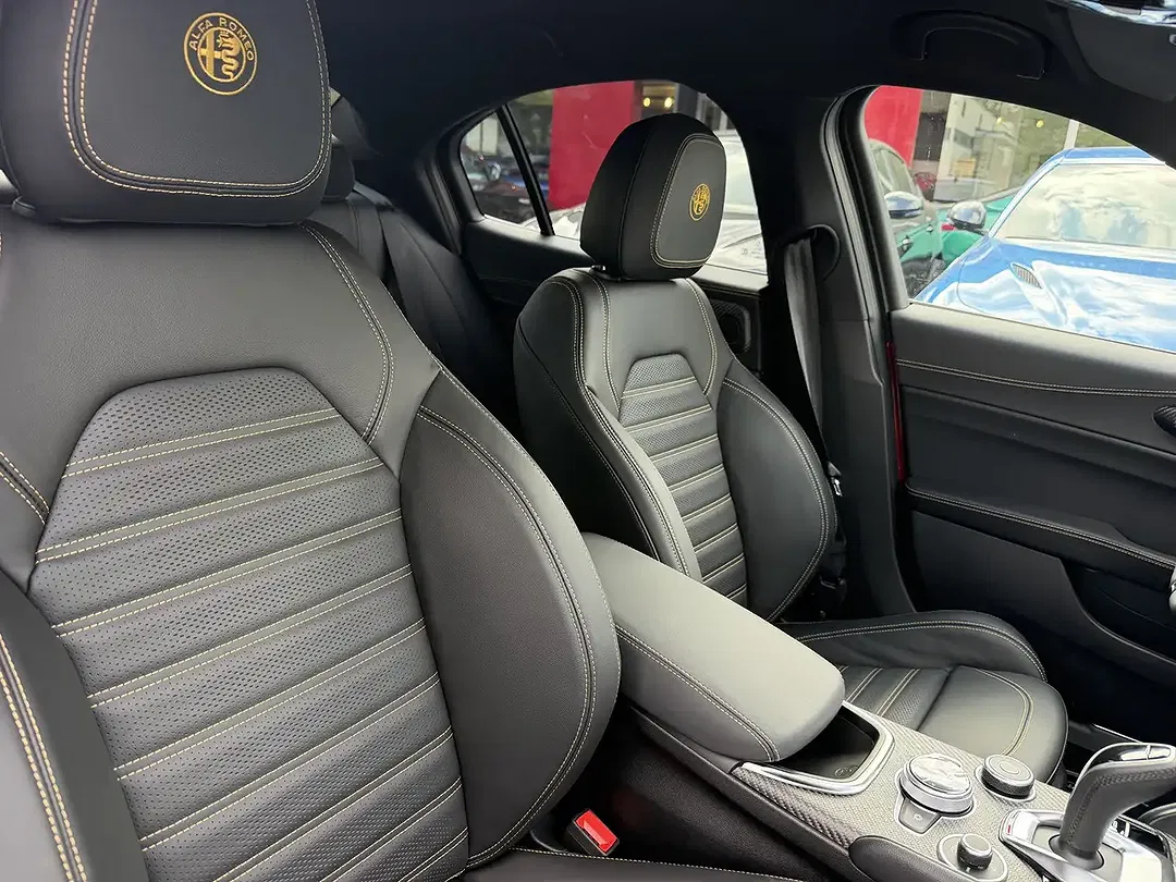 Alfa Romeo Giulia Quadrifoglio - Thumbnail 14