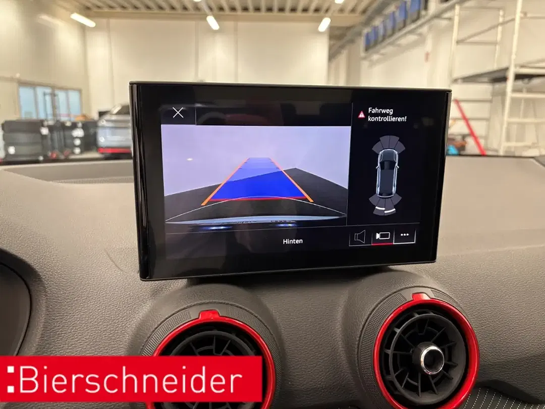 Audi SQ2 Matrix LED S line - Thumbnail 13