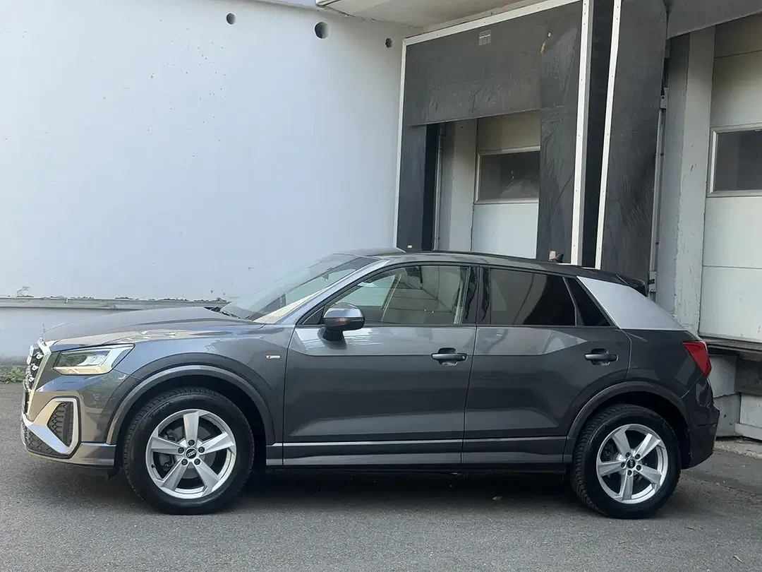Audi Q2 35 TFSI S line - Thumbnail 3