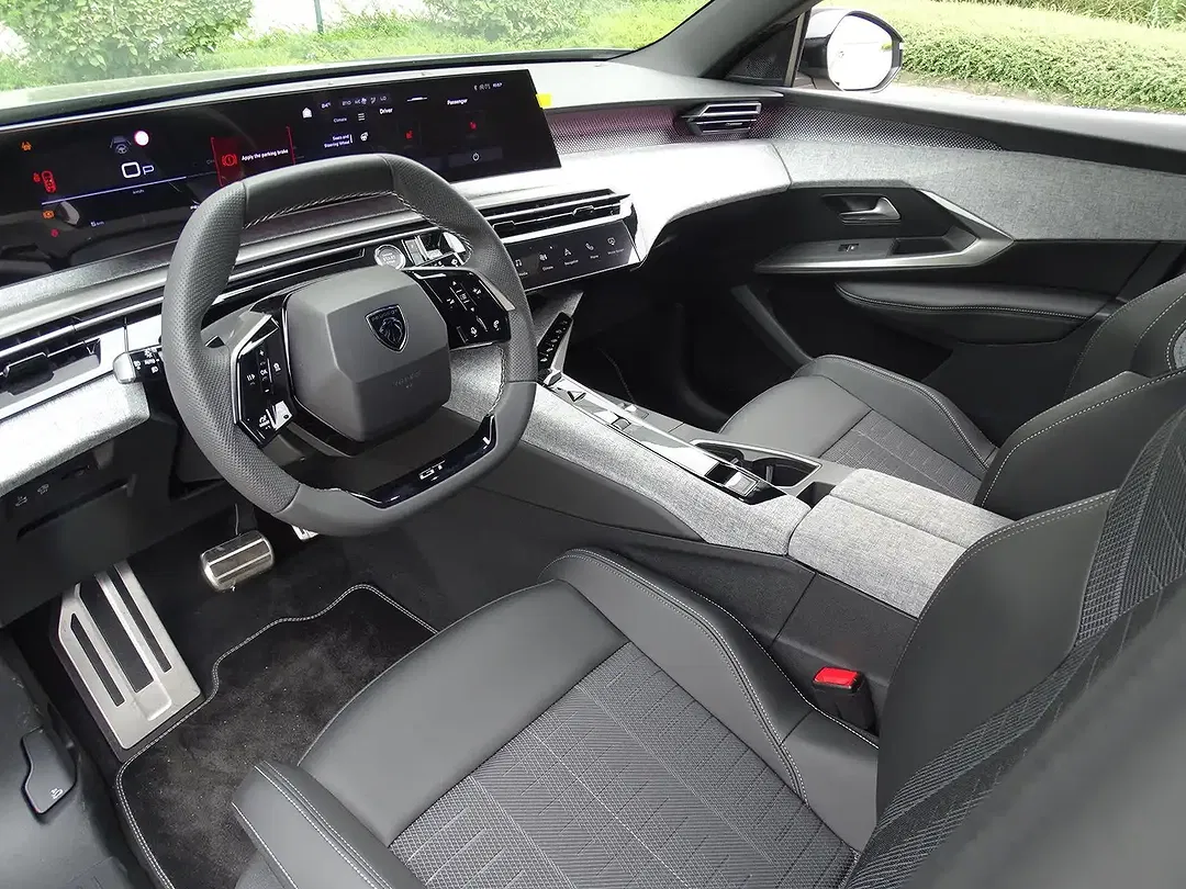 Peugeot 5008 145 e-DSC6 Hybrid GT - Thumbnail 11