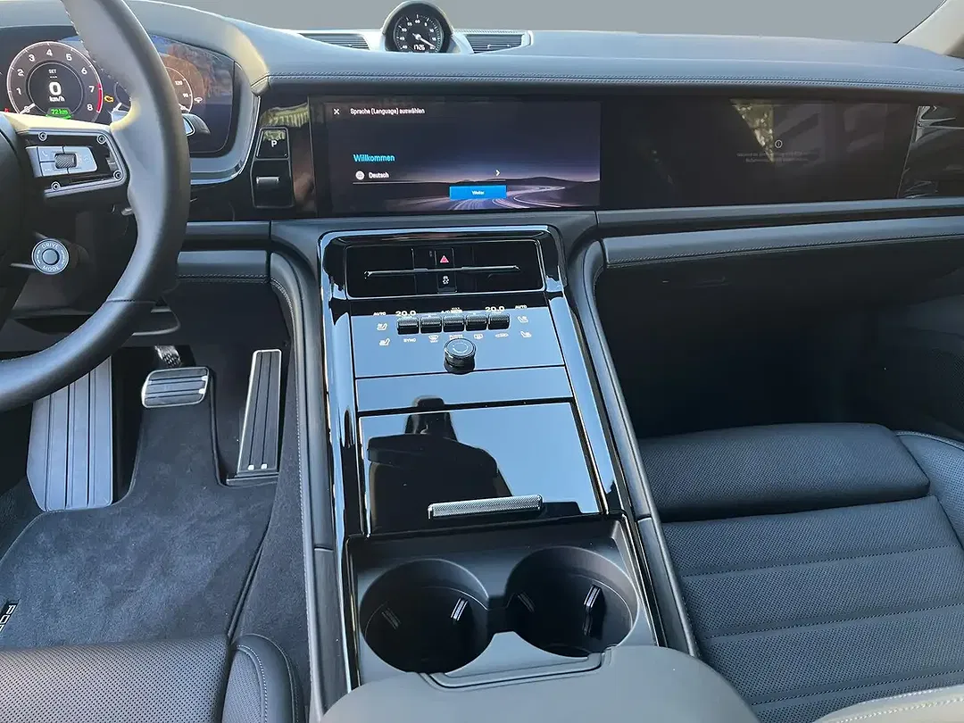 Porsche Panamera E-Hybrid 4 - Thumbnail 14