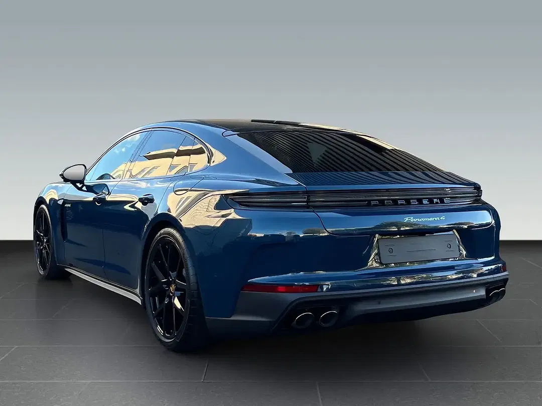 Porsche Panamera E-Hybrid 4 - Thumbnail 3