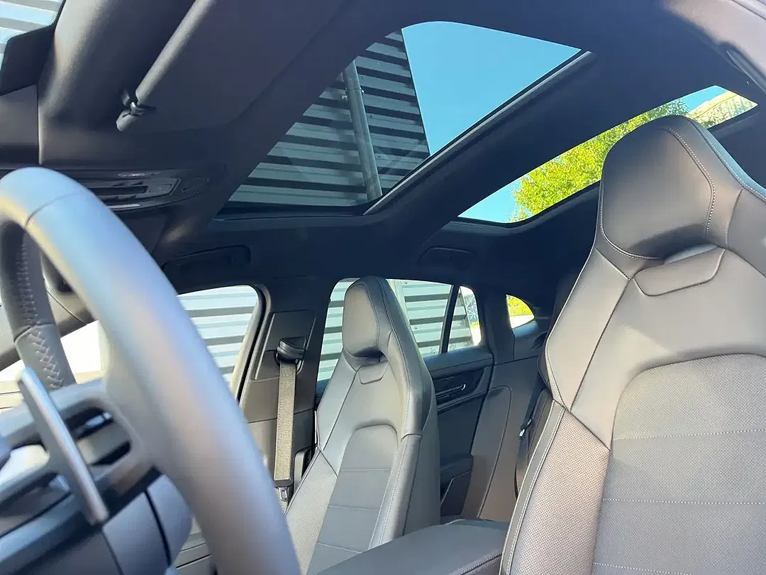 Porsche Panamera E-Hybrid 4 - Thumbnail 5