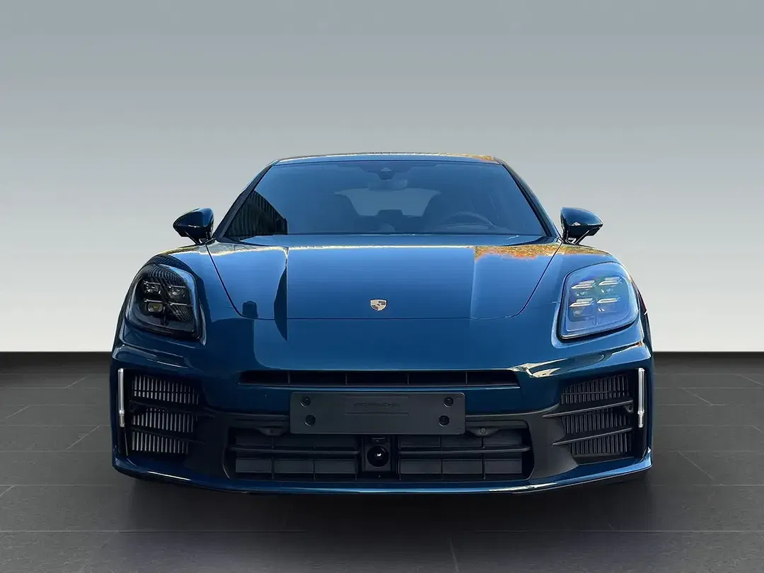 Porsche Panamera E-Hybrid 4 - Thumbnail 6