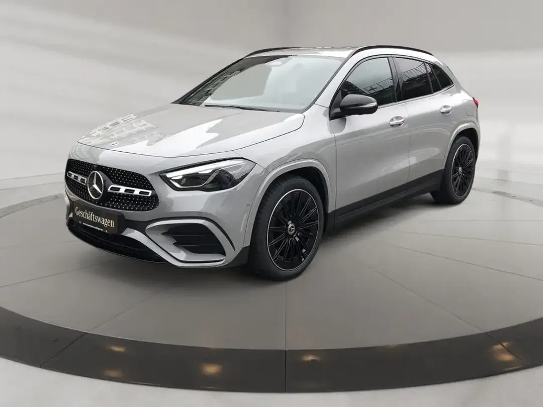 Mercedes-Benz GLA 200 AMG MBUX Night - foto 1