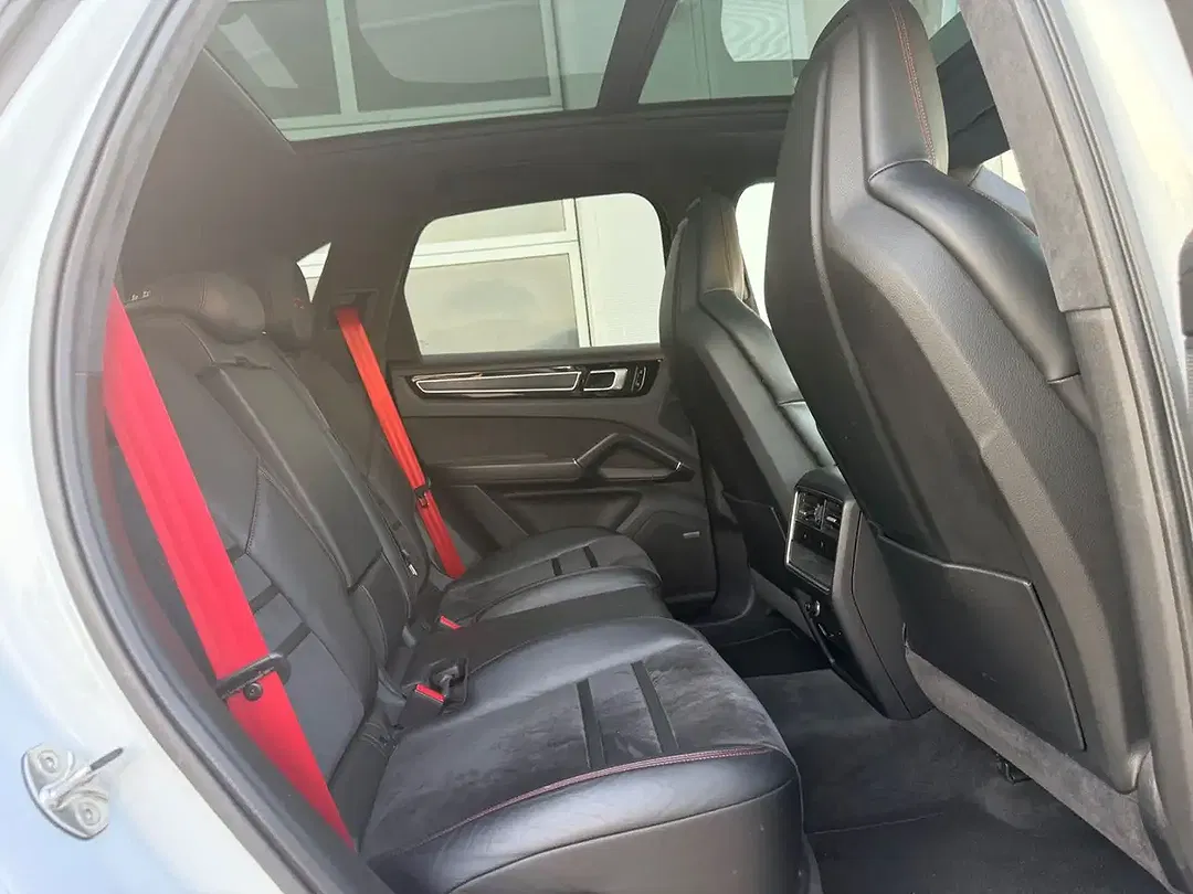 Porsche Cayenne GTS - Thumbnail 11