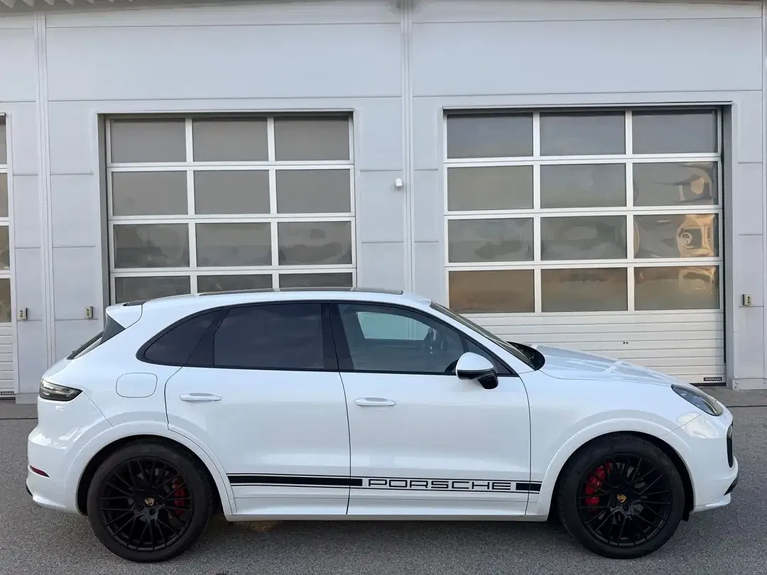 Porsche Cayenne GTS - Thumbnail 4