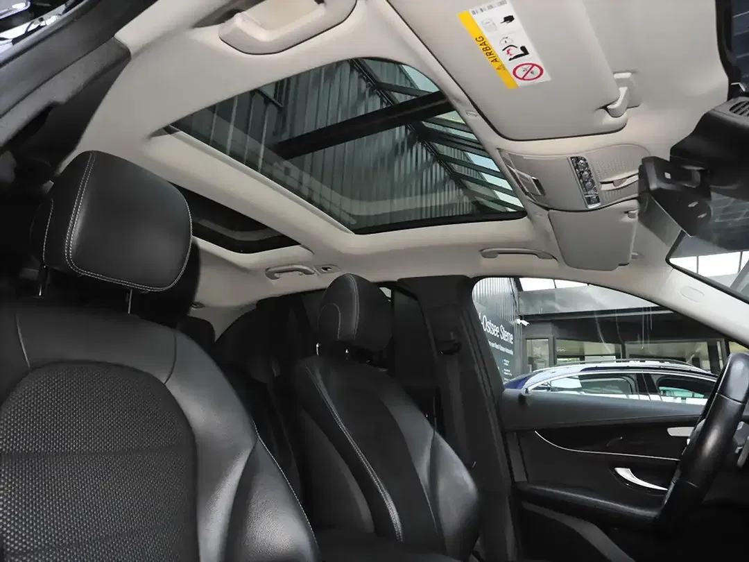 Mercedes-Benz GLC 300 4MATIC - Thumbnail 15