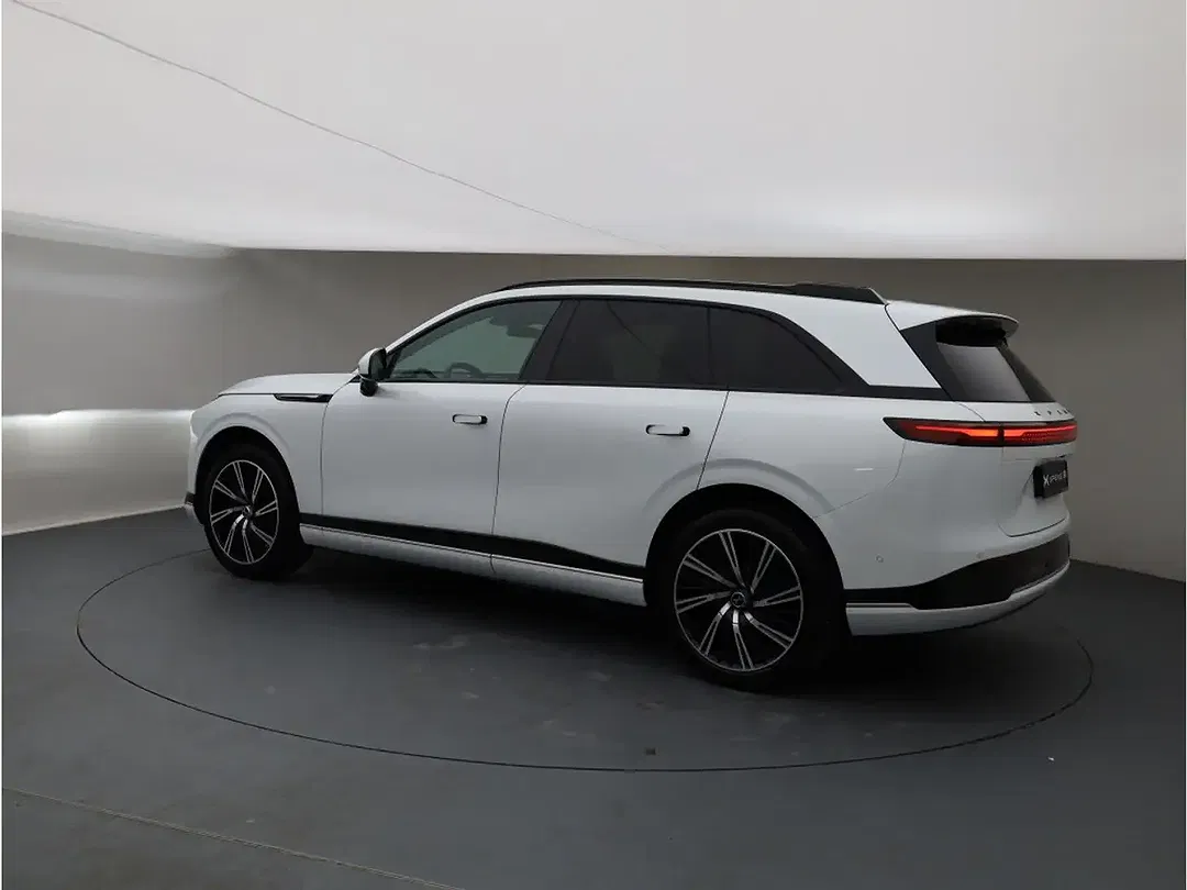 Xpeng G9 RWD MY2025 Long Range - Thumbnail 4