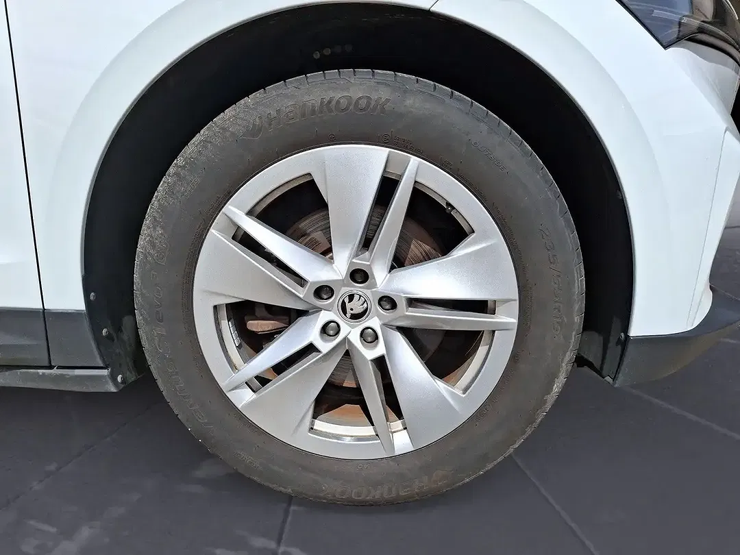 Skoda Enyaq 60 iV Loft - Thumbnail 11
