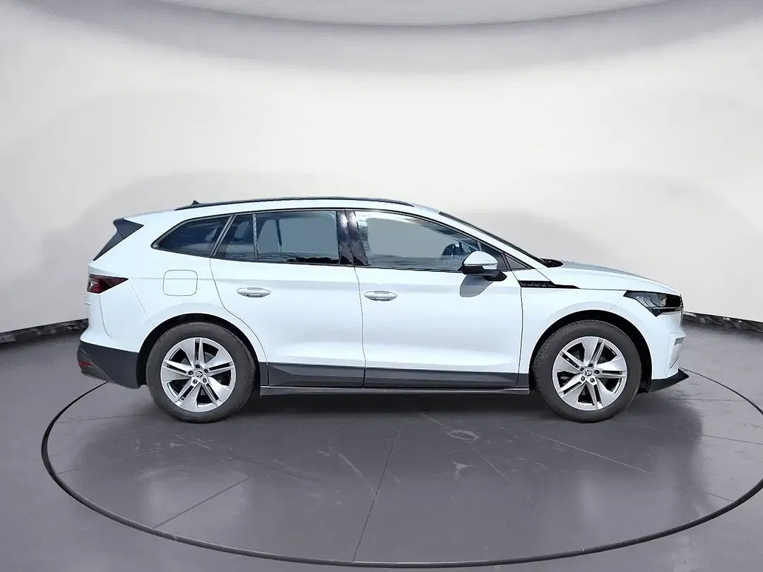 Skoda Enyaq 60 iV Loft - Thumbnail 5