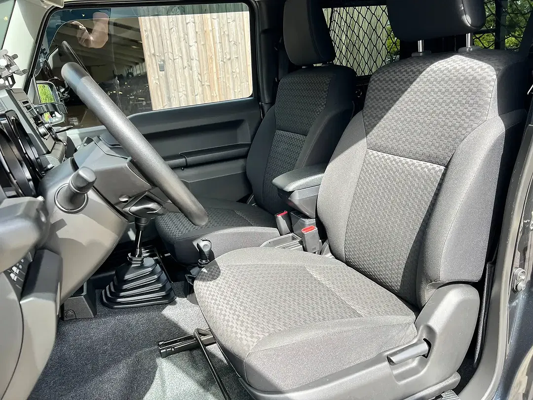 Suzuki Jimny 1.5 - Thumbnail 7